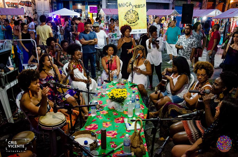 Groupe de samba féministe Moça Prosa. Crédit photo : Cris Vicente© . 