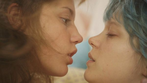 Photo du film La Vie d'Adèle, sur une relation lesbienne entre Léa Seydoux et Adèle Exarchopoulos